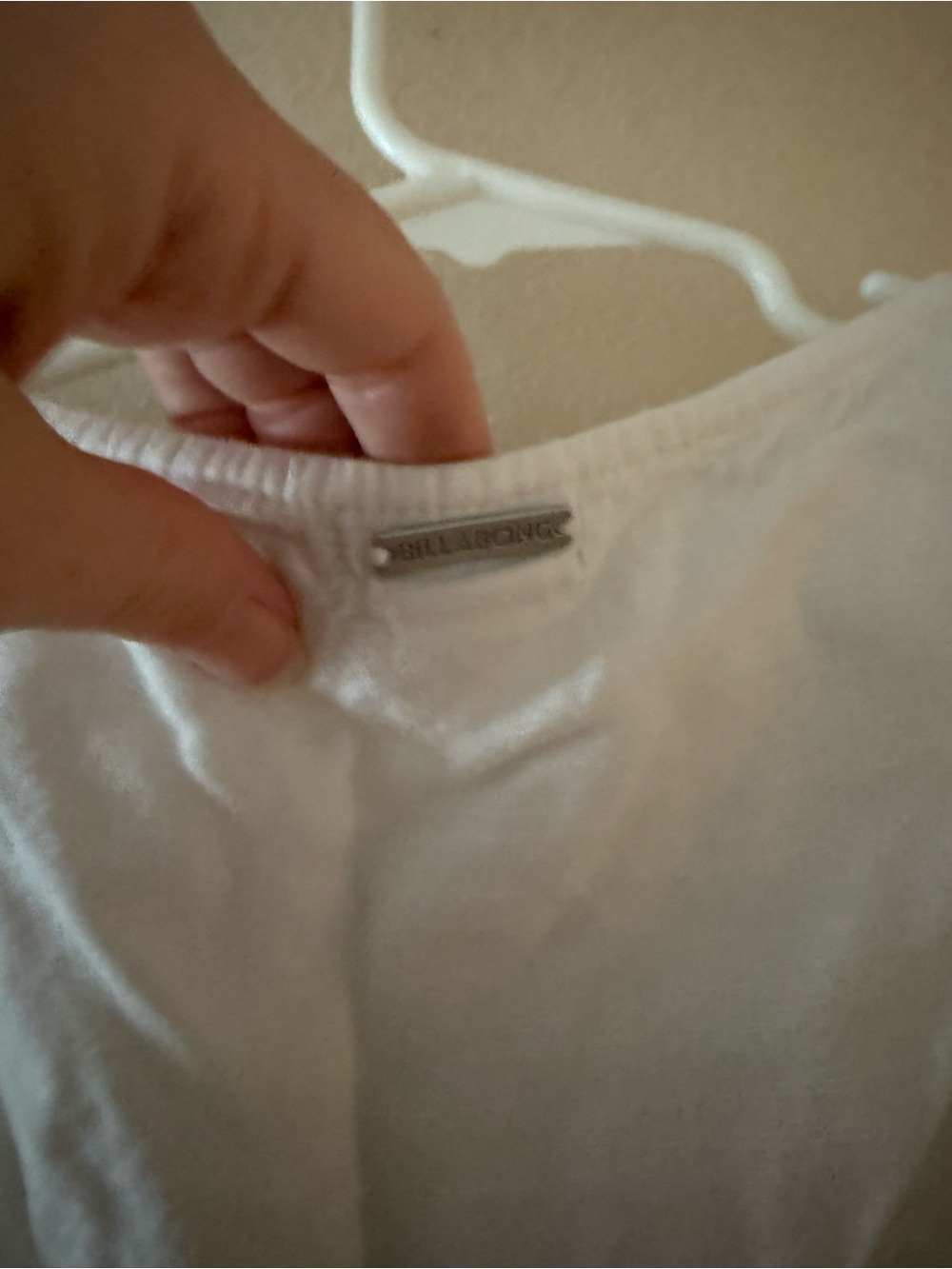 Billabong White Crop Top with Rust Red Geometric Trim - Picture 5 of 6